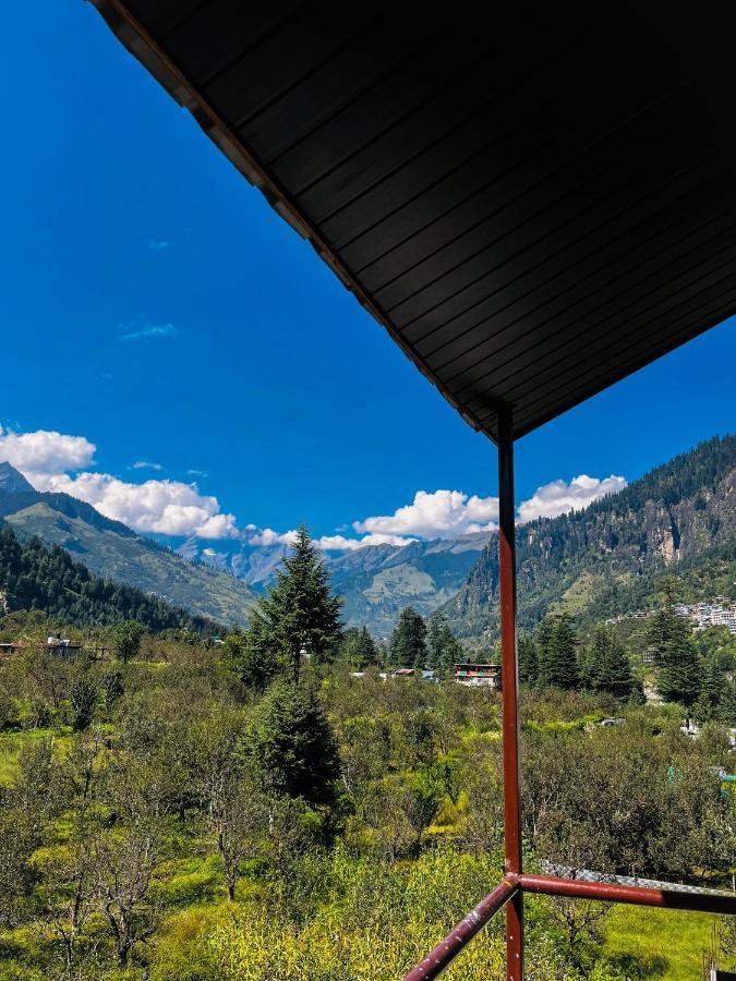 Apple Flower With Balcony And Mountain View Manāli Kültér fotó